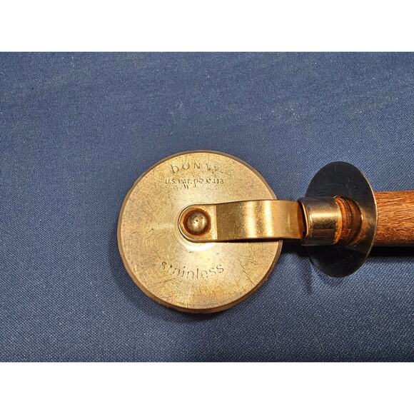 Vintage Bonny Stainless Steel 2-1/4" Pizza Cutter/Wheel w/Wood Handle - 7" long - Picture 3 of 8